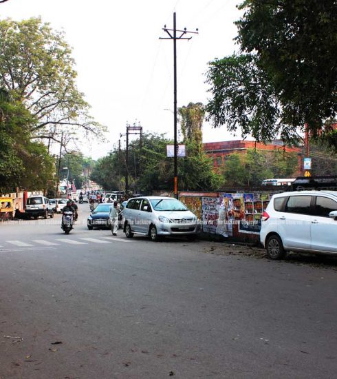 Bungalow No 1 - Chakbast Road