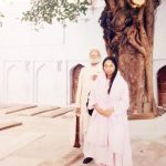 Asa’s granddaughter Ayesha with her uncle Maulana Jalaluddin Abdul Mateen offering fateha for the first time at her ancestral graveyard in Rudauli, 1995