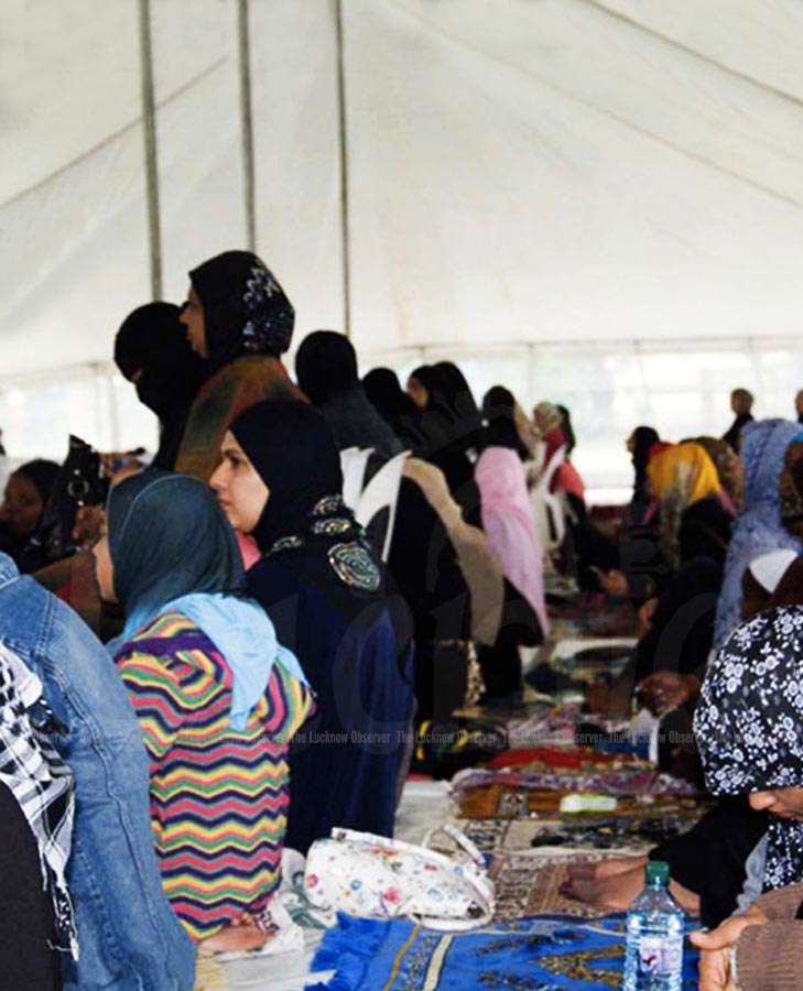 Aishbagh Eidgah Allows Women to Offer Namaz