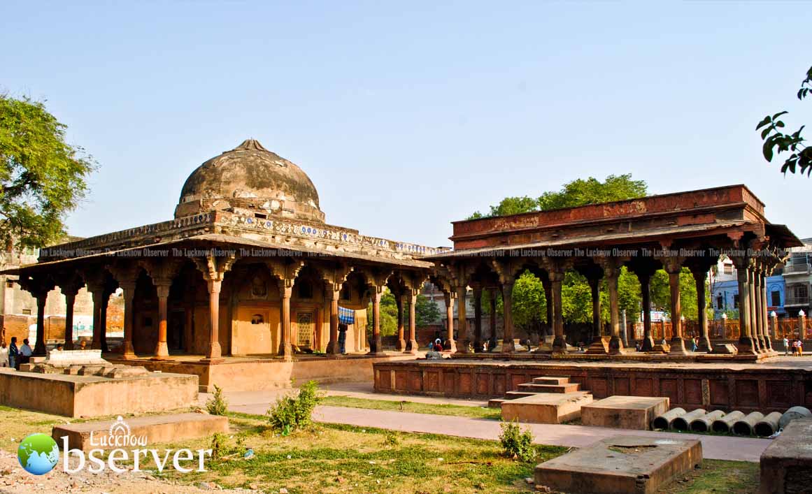 Tomb of Abdul Raheem Bijnauri and Solah Khamba at Nadan Mahal